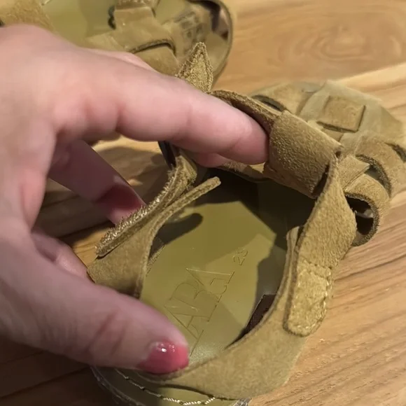 Kids Tan Sandals - Picture 6 of 6